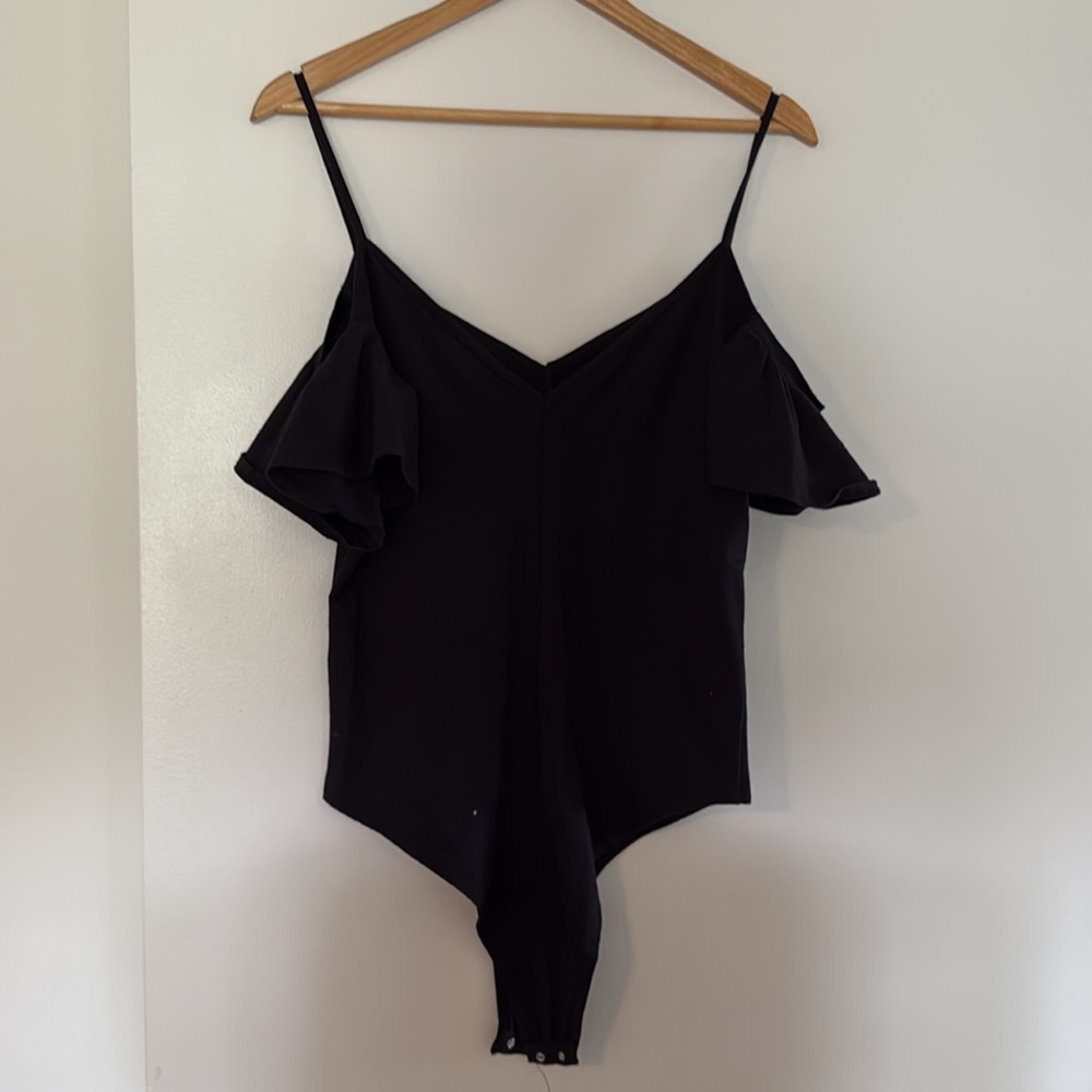 CAD Black Open Shoulders Ruffles Bodysuit Women's XL - Picture 2 of 5